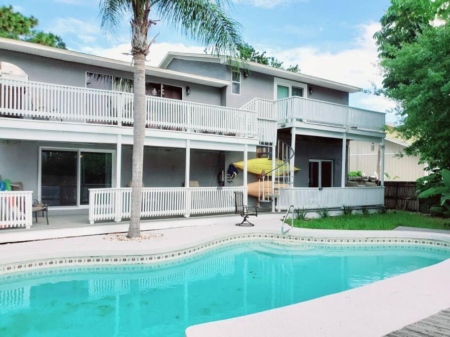 Florida Life On The Water. Heated Pool, Fishing, Kayaks, Gameroom Palm Harbor Exterior photo